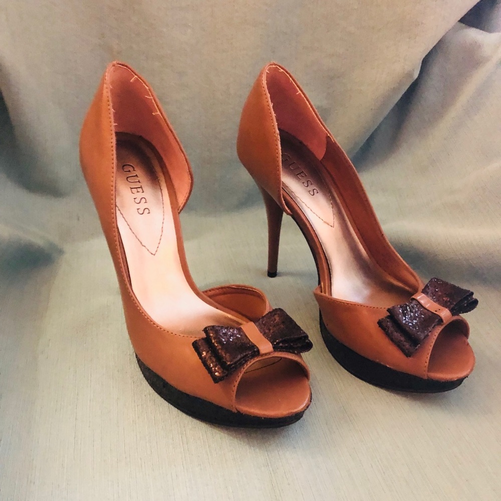 GUESS-Beautiful Heels-Patent Leather With Glitter